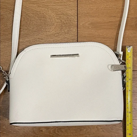 Steve Madden White Crossbody Bag with Silver Chain - Picture 9 of 10